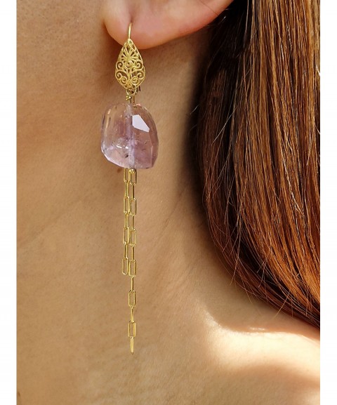 Long earrings with amethyst