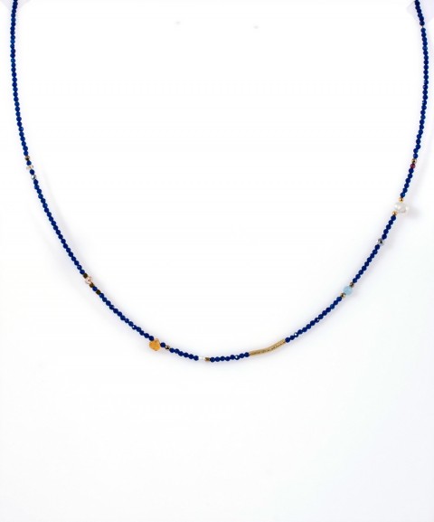 Blue short necklace with...